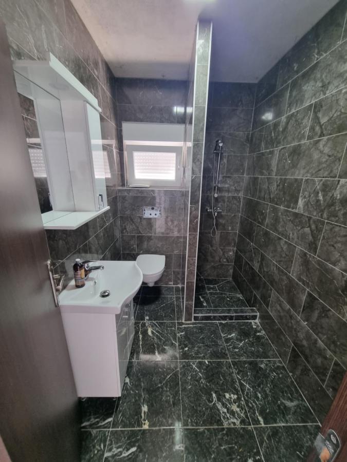Apartmani Milic Kotor Luaran gambar