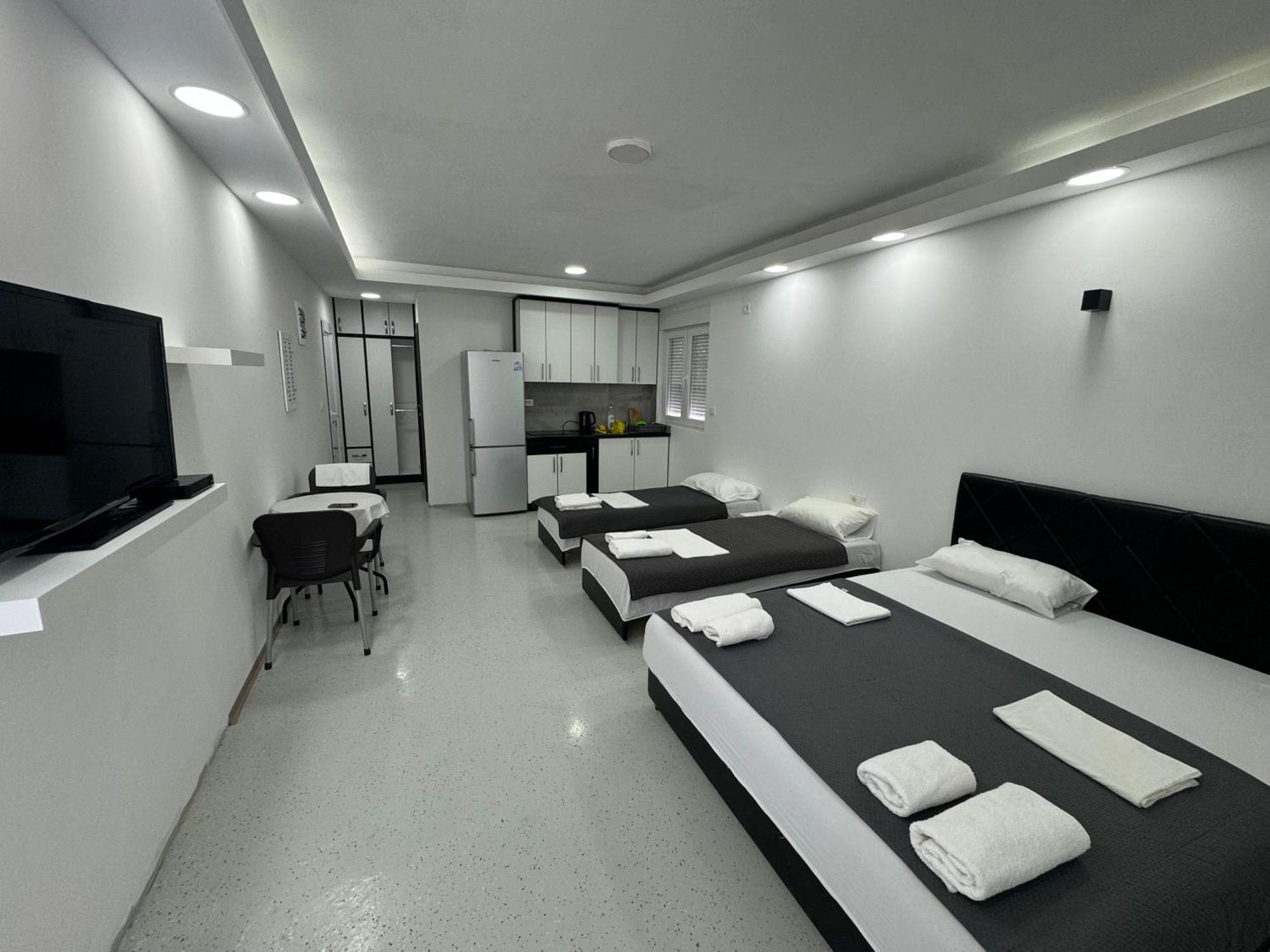 Apartmani Milic Kotor Luaran gambar