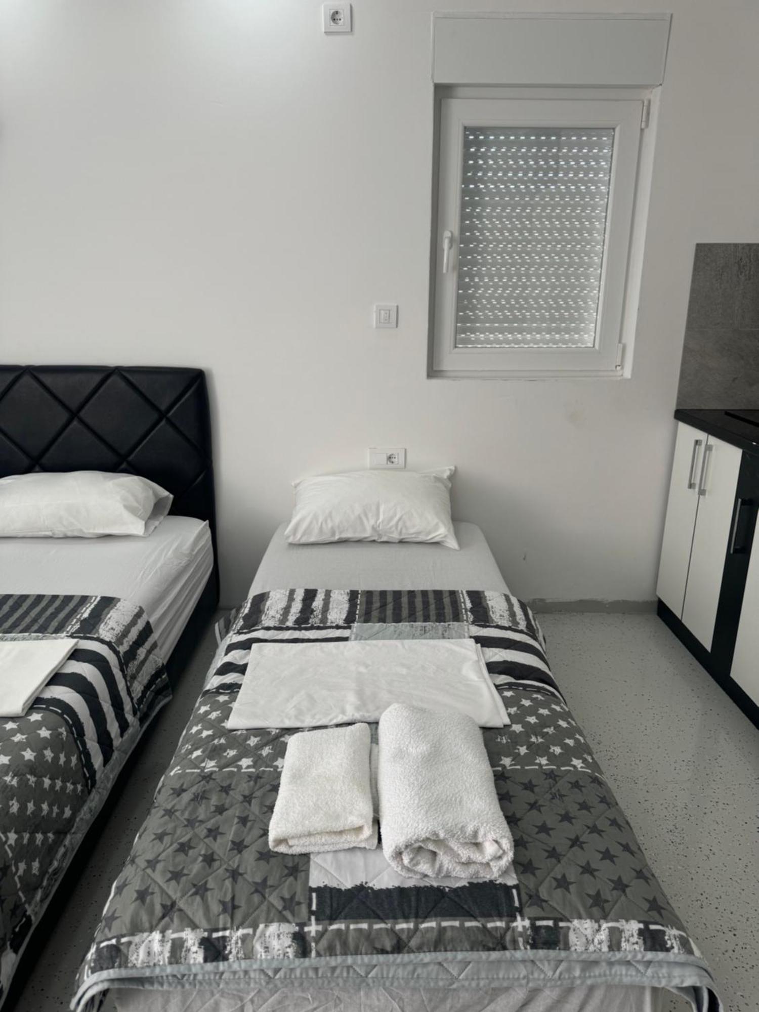 Apartmani Milic Kotor Luaran gambar