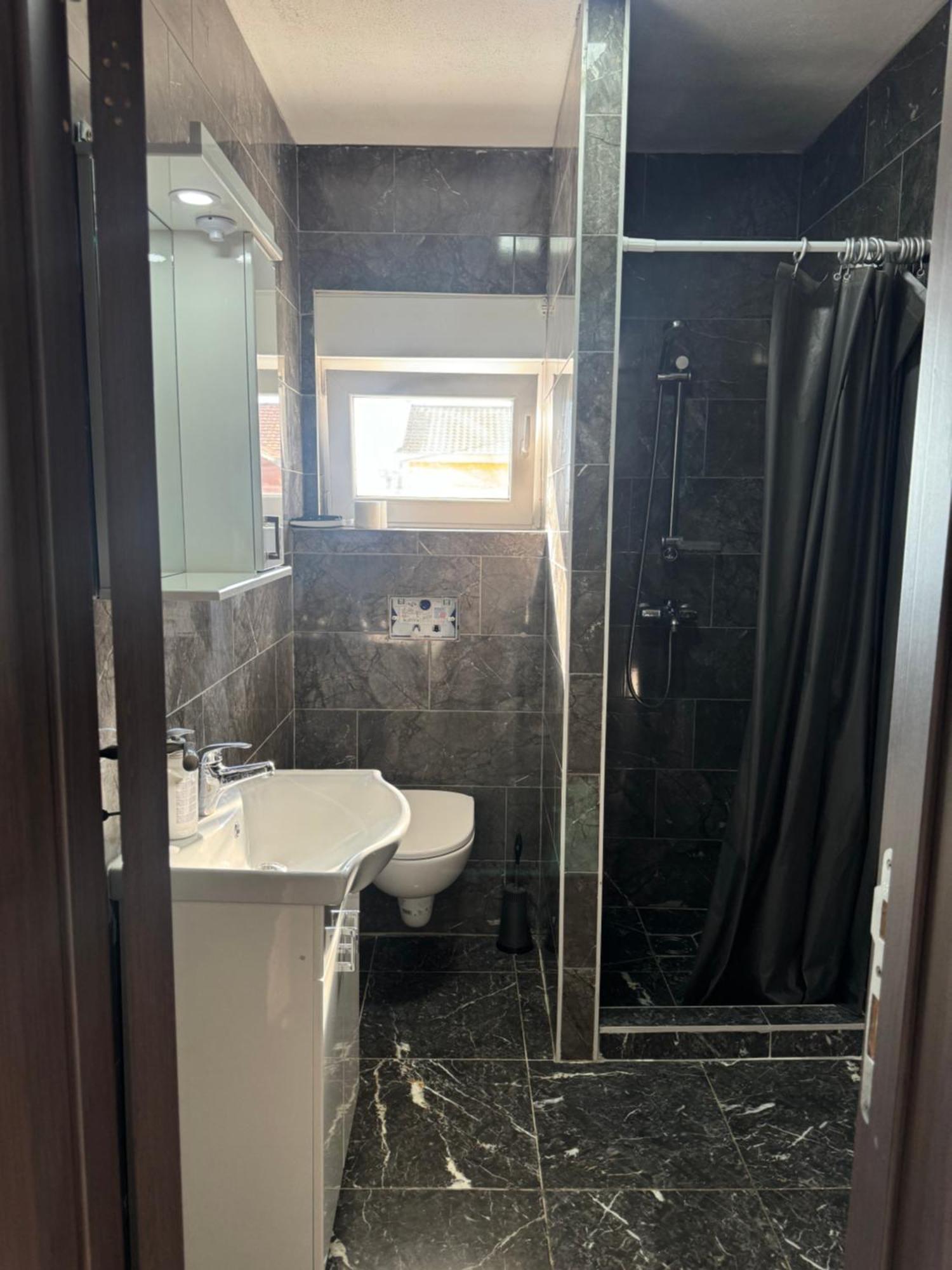 Apartmani Milic Kotor Luaran gambar